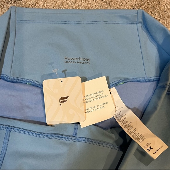 Fabletics Boost PowerHold High-Waisted 7/8 Legging Bali-Blue Lace Details 3X - Picture 9 of 14